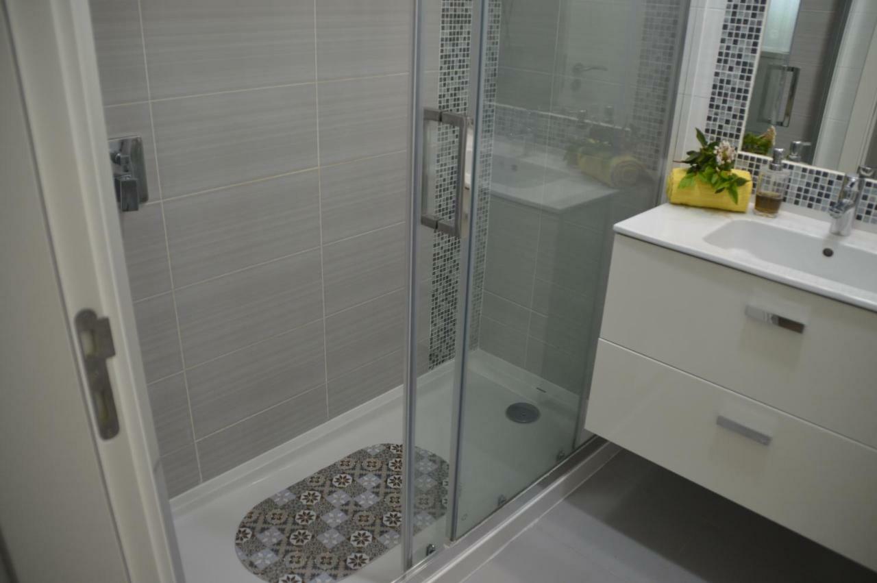 Amazing Beach & Pool Apartment With Garden Sesimbra Bagian luar foto