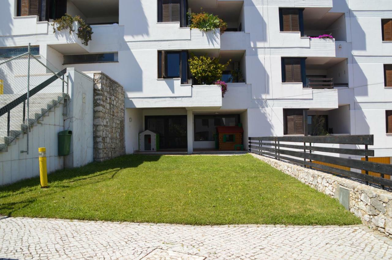 Amazing Beach & Pool Apartment With Garden Sesimbra Bagian luar foto